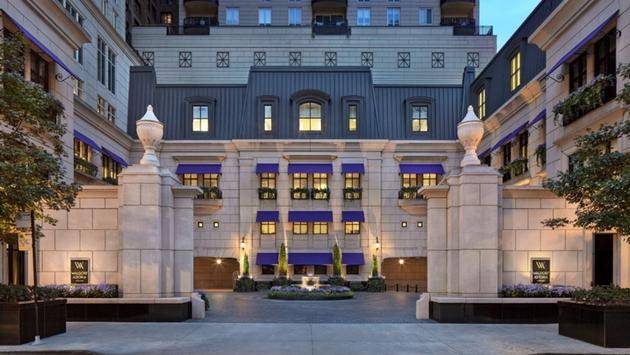 Experiencing Luxury at the Waldorf Astoria Chicago Hotel